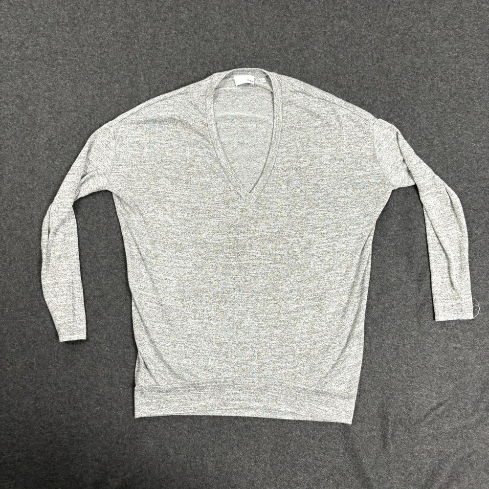 Wilfred free Ladies XS Grey Soft Knit V- Neck Long Sleeve top Rayon Blend